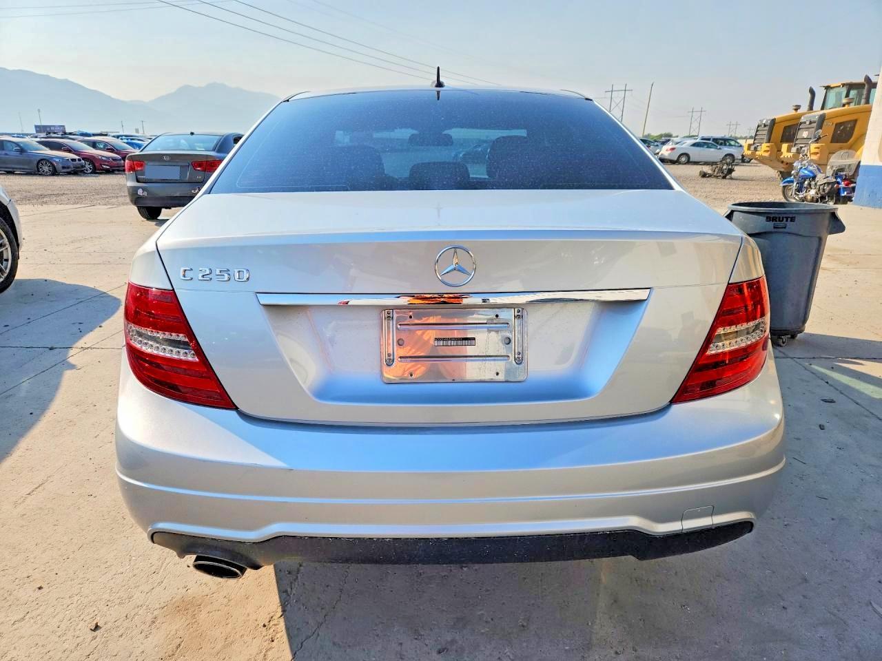 2014 Mercedes-Benz C 250 - Image 6