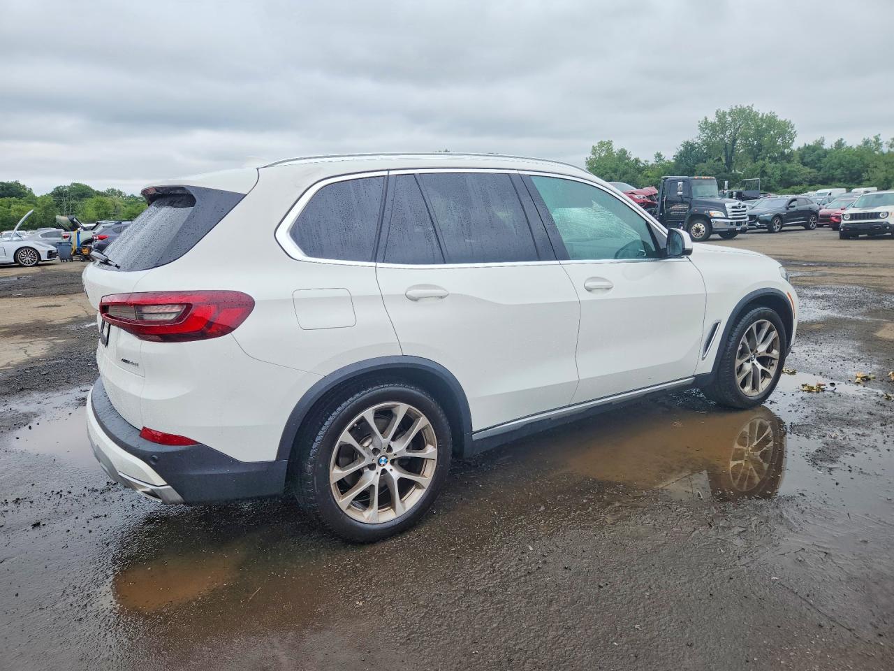 2023 BMW X5 xDrive40I - Image 3