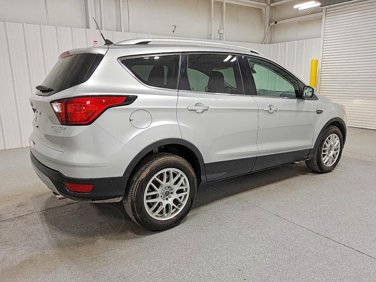 2019 Ford Escape Titanium - Image 3