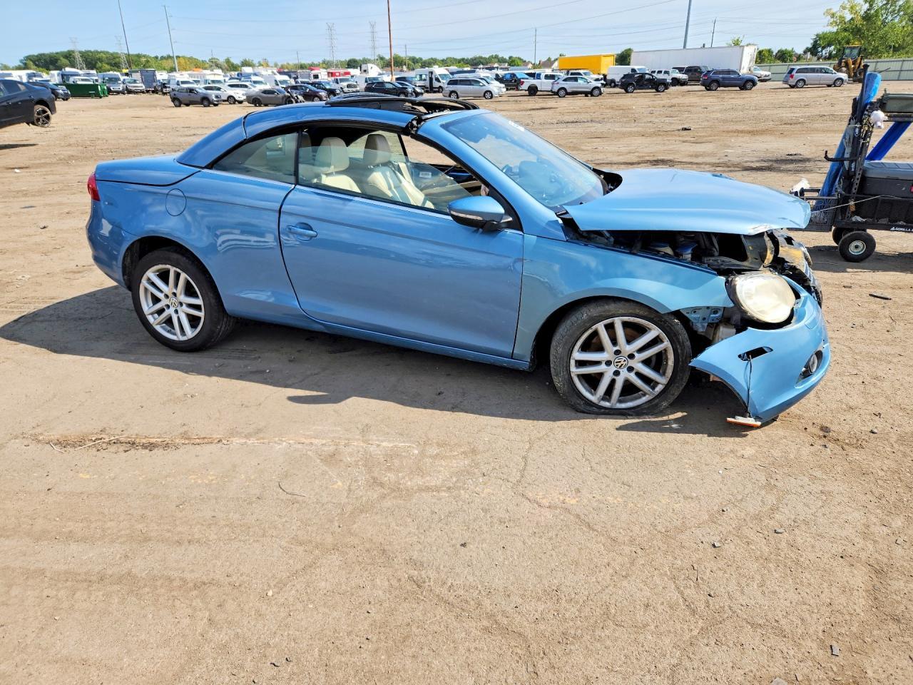 2010 Volkswagen Eos Lux - Image 4