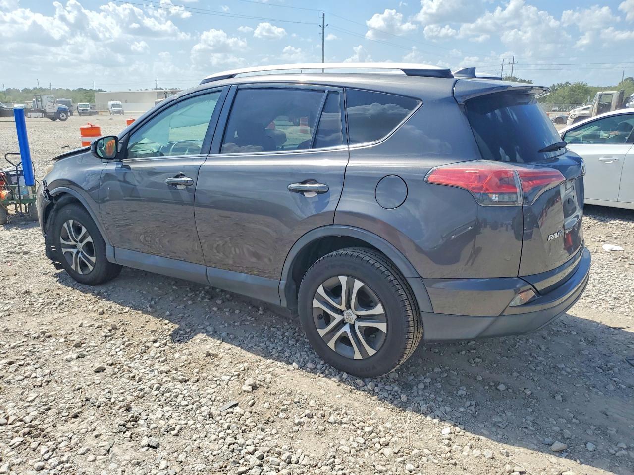 2016 Toyota Rav4 Le - Фото 2