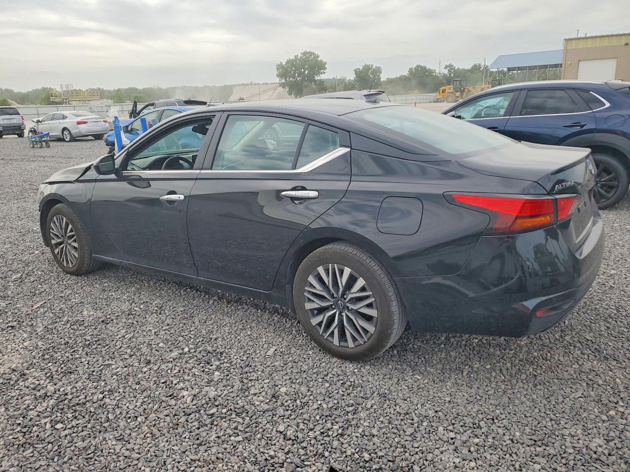 2025 Nissan Altima Sv - Фото 2