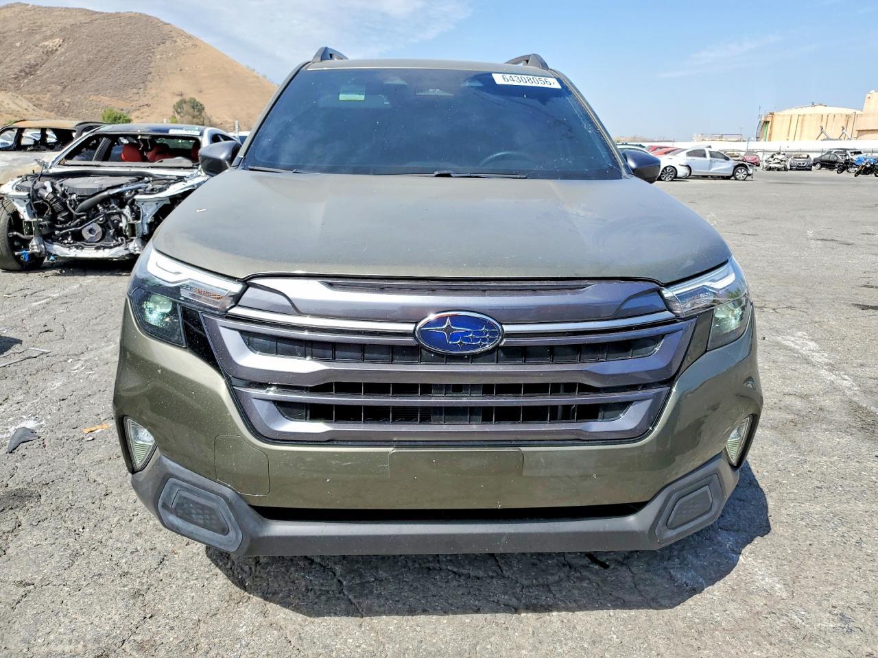 2025 Subaru Forester Premium - Image 5