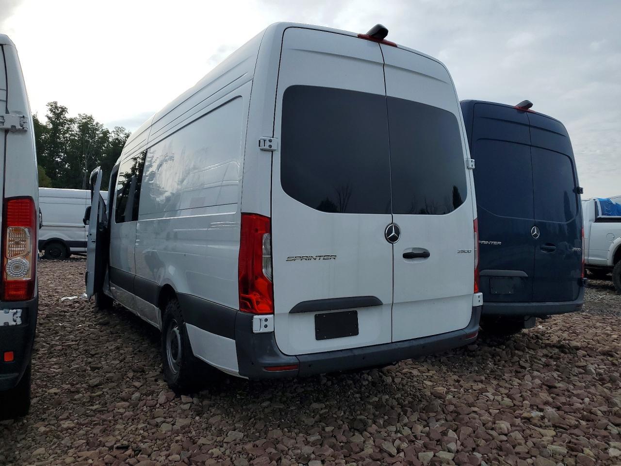 2024 Mercedes Benz Sprinter 2500 Van - Фото 2
