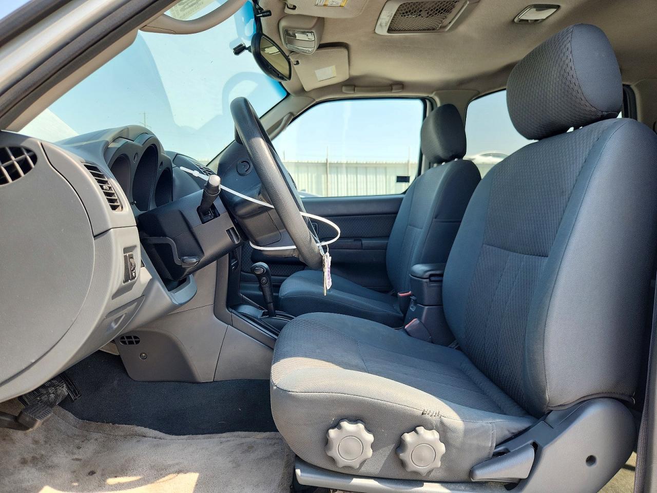 2004 Nissan Xterra - Image 7