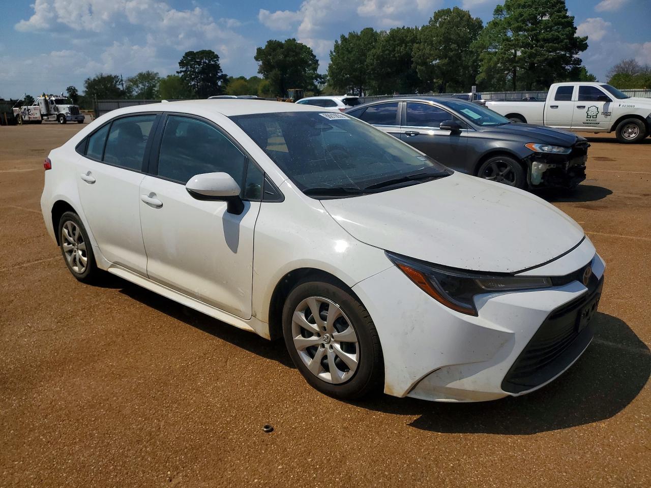 2025 Toyota Corolla Le - Image 4