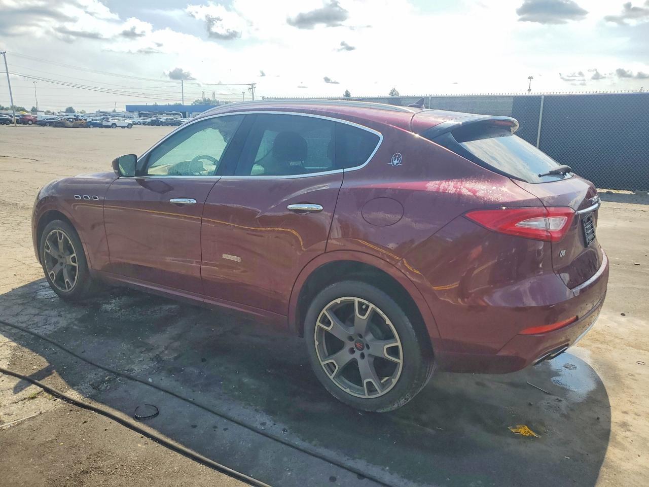 2017 Maserati Levante Luxury - Фото 2