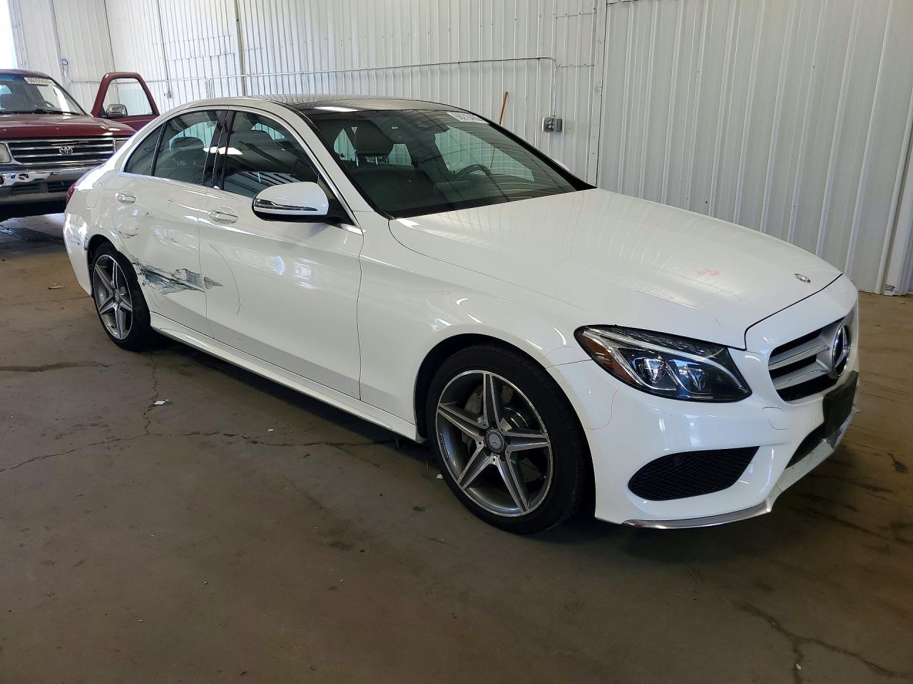 2016 Mercedes-Benz C 300 4Matic - Image 4