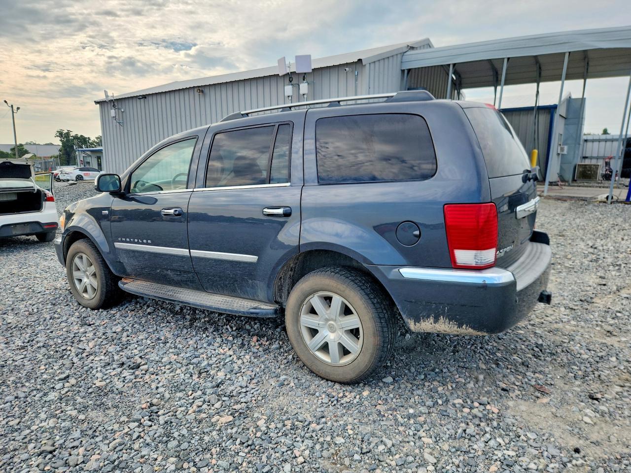 2008 Chrysler Aspen Limited - Фото 2