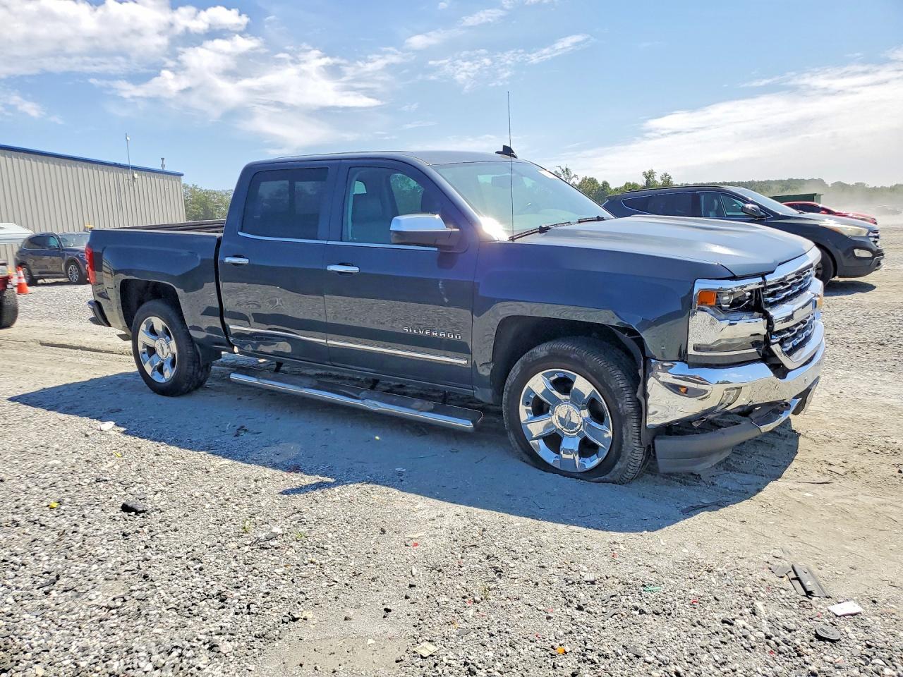 2017 Chevrolet Silverado C1500 Ltz - Image 4