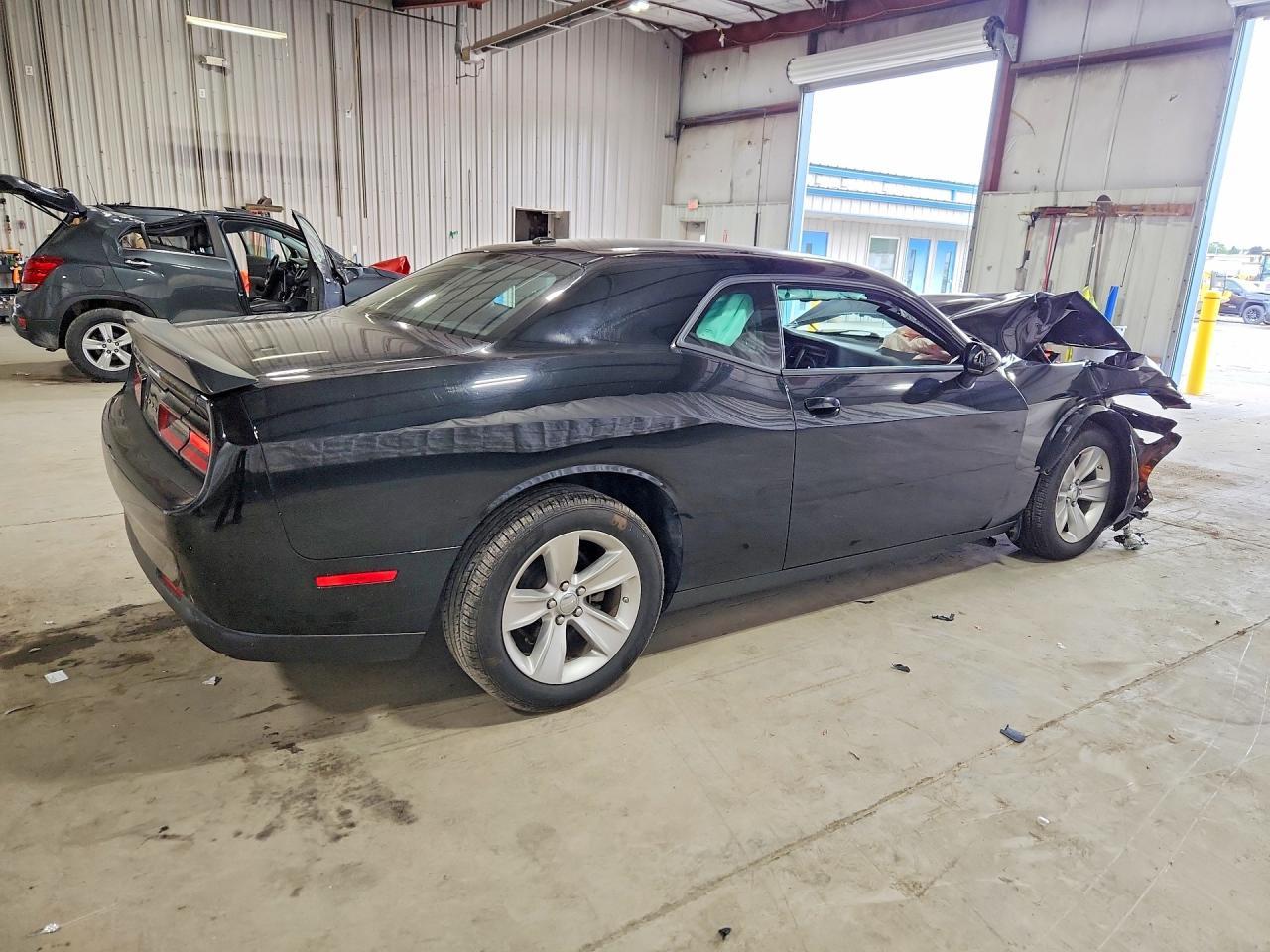 2023 Dodge Challenger Sxt - Фото 3