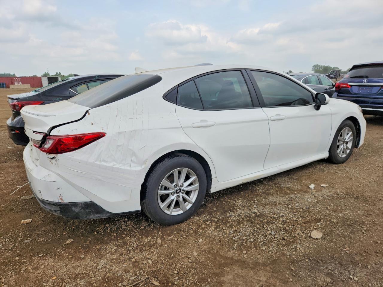 2025 Toyota Camry Se - Фото 3