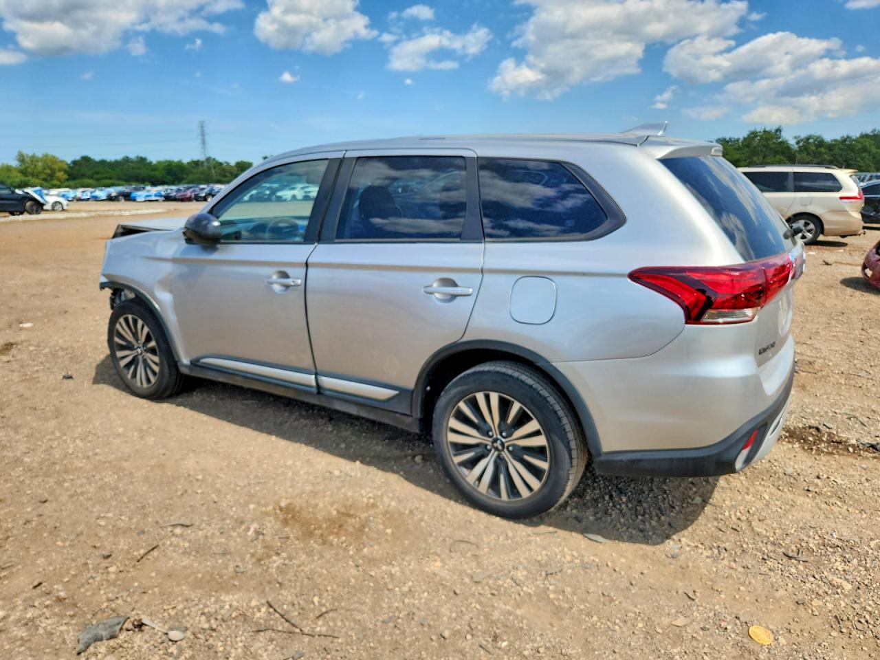 2019 Mitsubishi Outlander Es - Фото 2