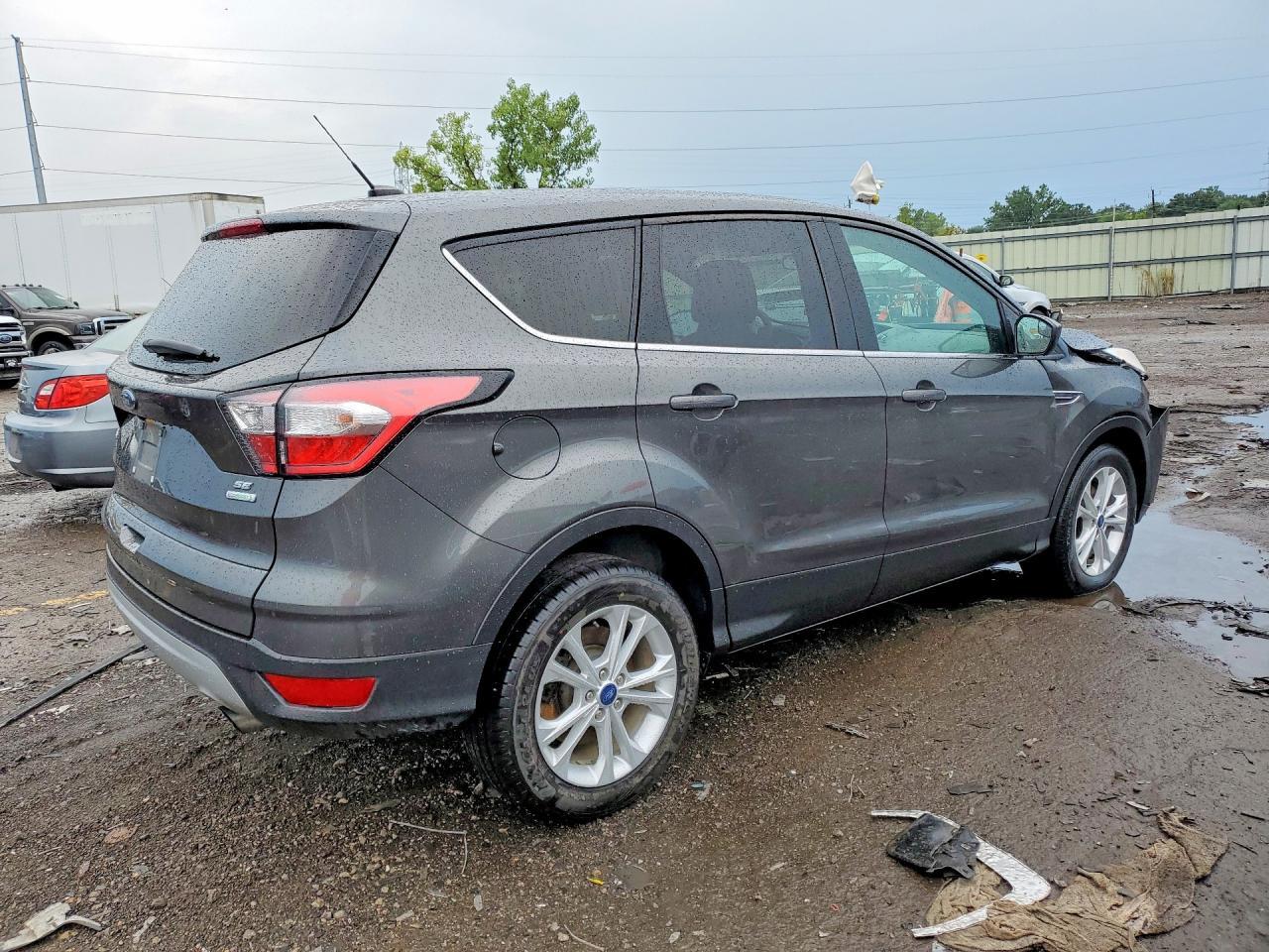2017 Ford Escape Se - Фото 3