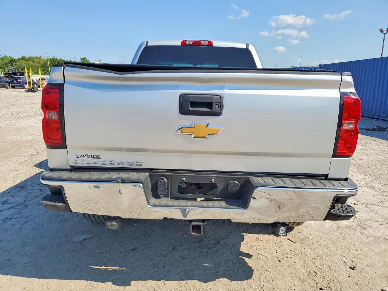 2016 Chevrolet Silverado K1500 Custom - Фото 6