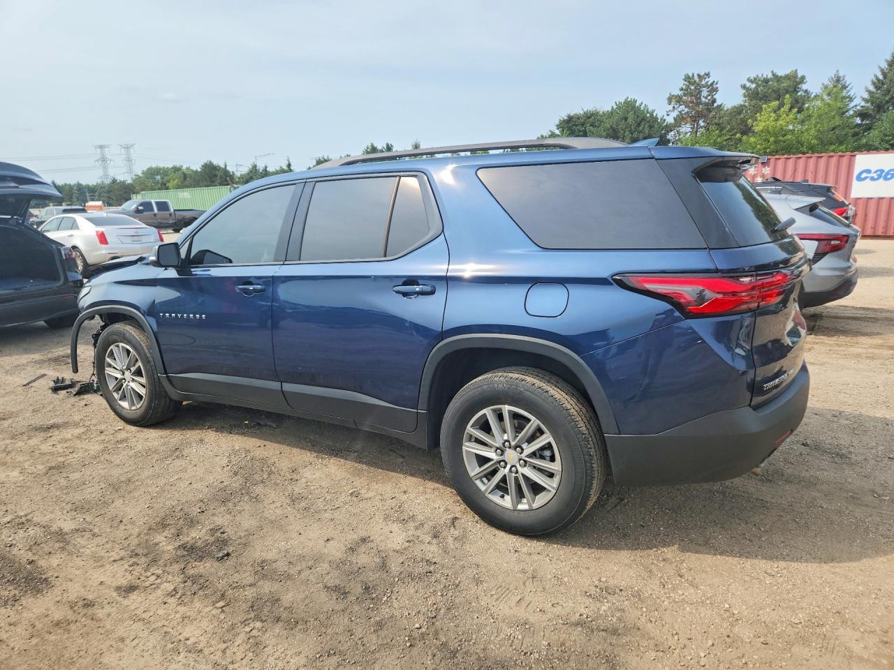 2023 Chevrolet Traverse Lt - Фото 2