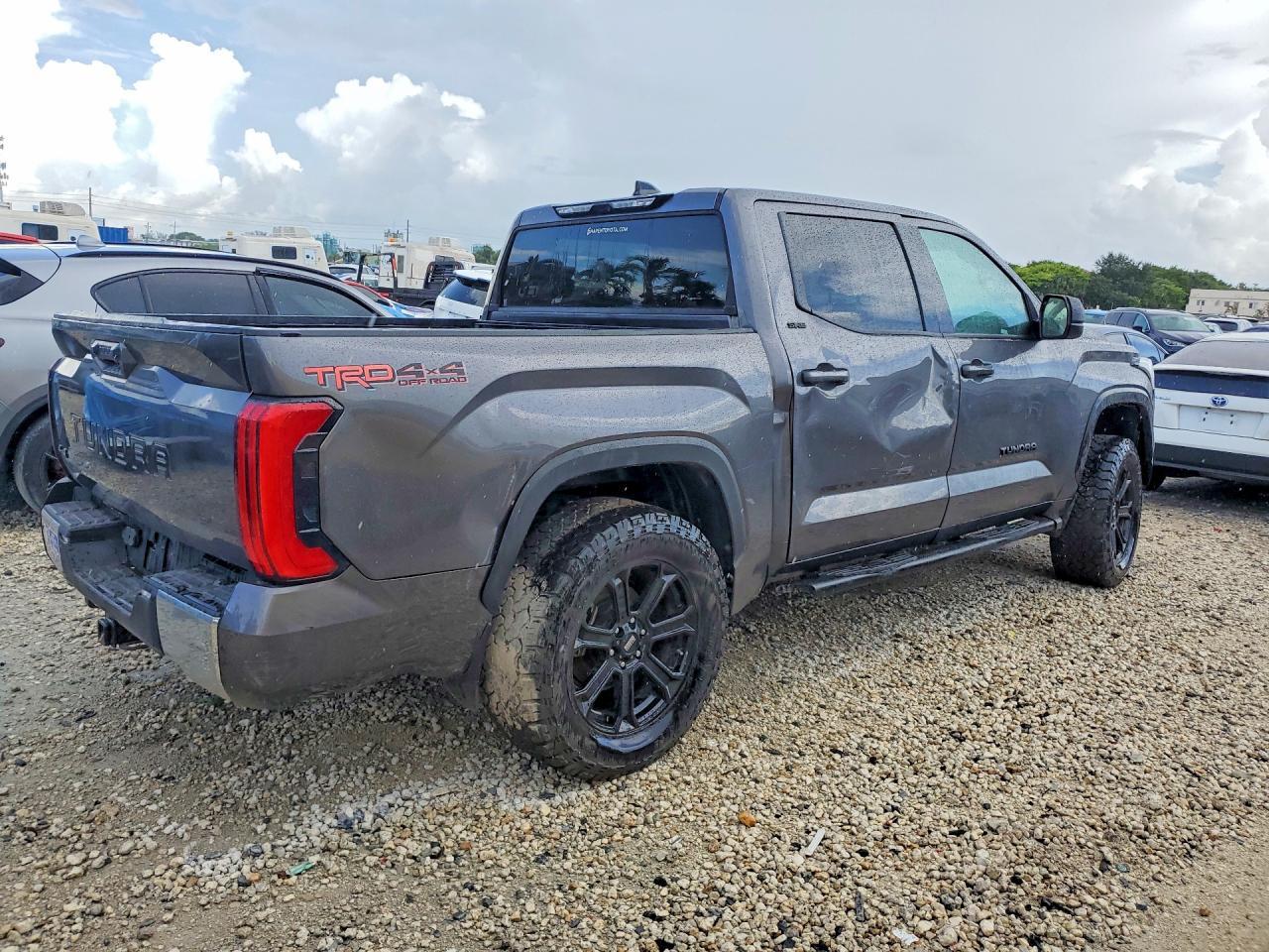 2022 Toyota Tundra Sr5 - Фото 3