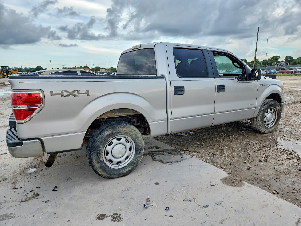 2014 Ford F150 Supercrew - Фото 3