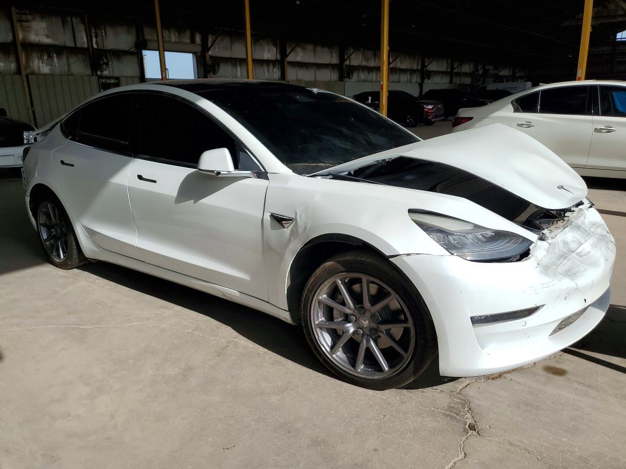 2018 Tesla Model 3 - Фото 4