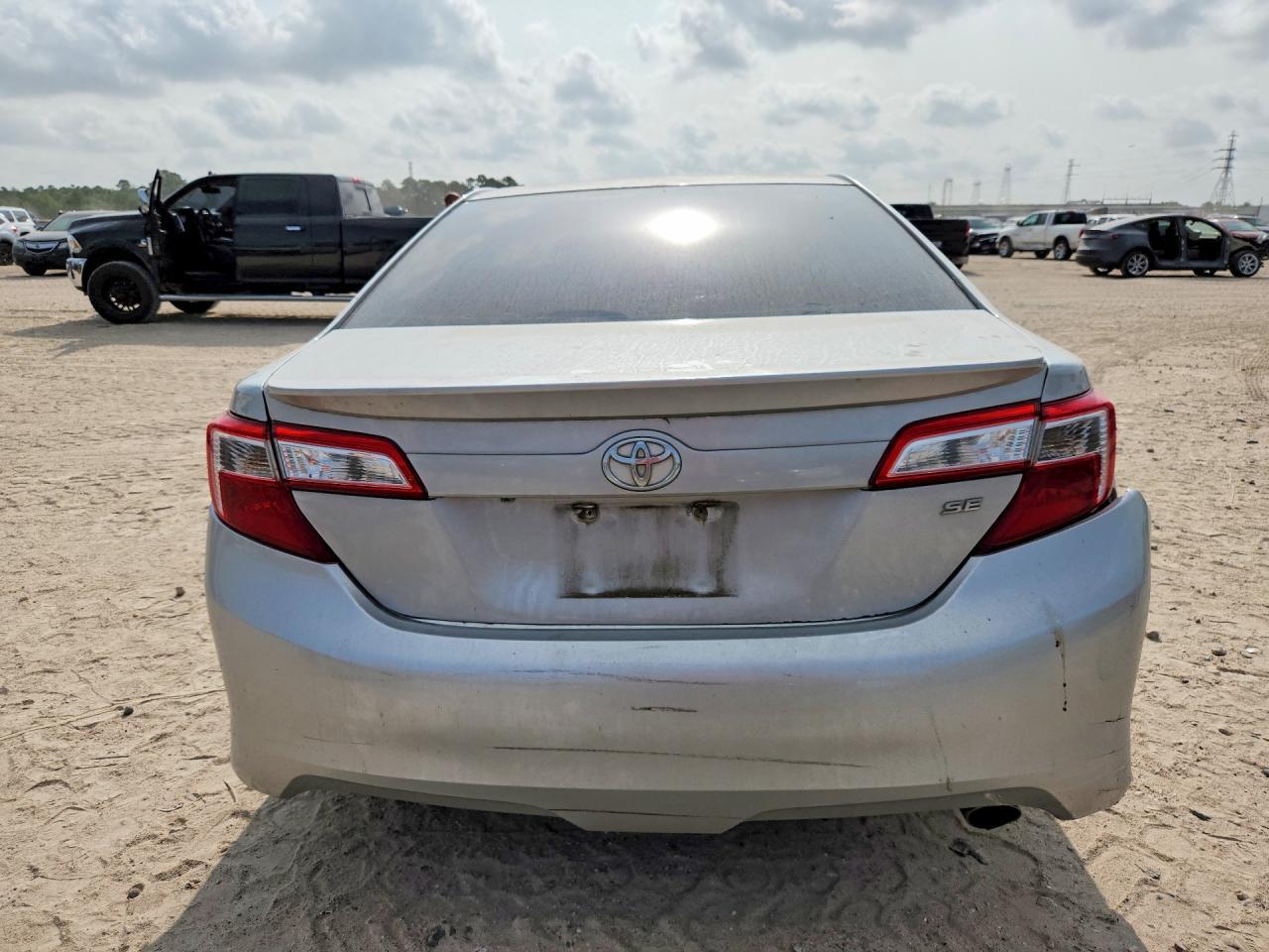 2014 Toyota Camry Se - Фото 6