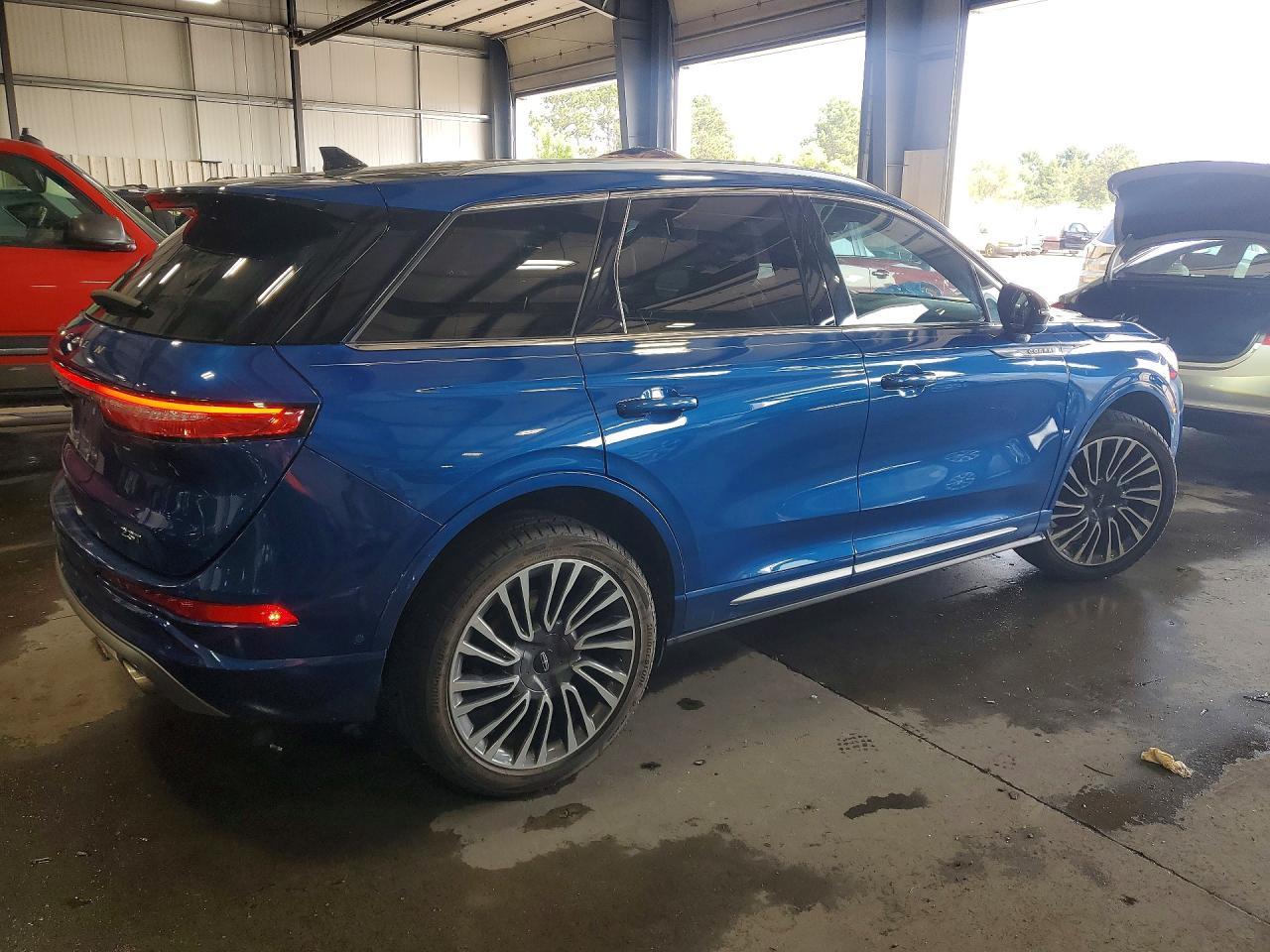 2020 Lincoln Corsair Reserve - Фото 3