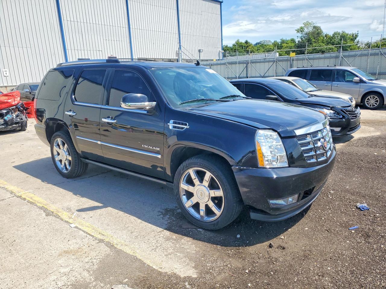 2011 Cadillac Escalade Premium - Фото 4