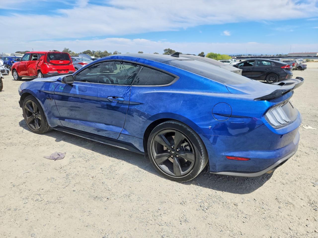 2022 Ford Mustang Gt - Фото 2