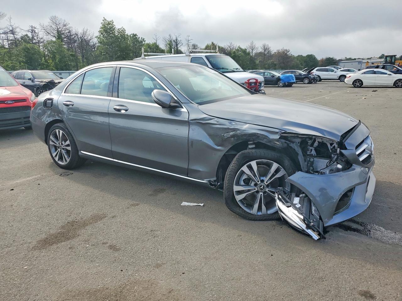 2021 Mercedes-Benz C 300 4Matic - Фото 4