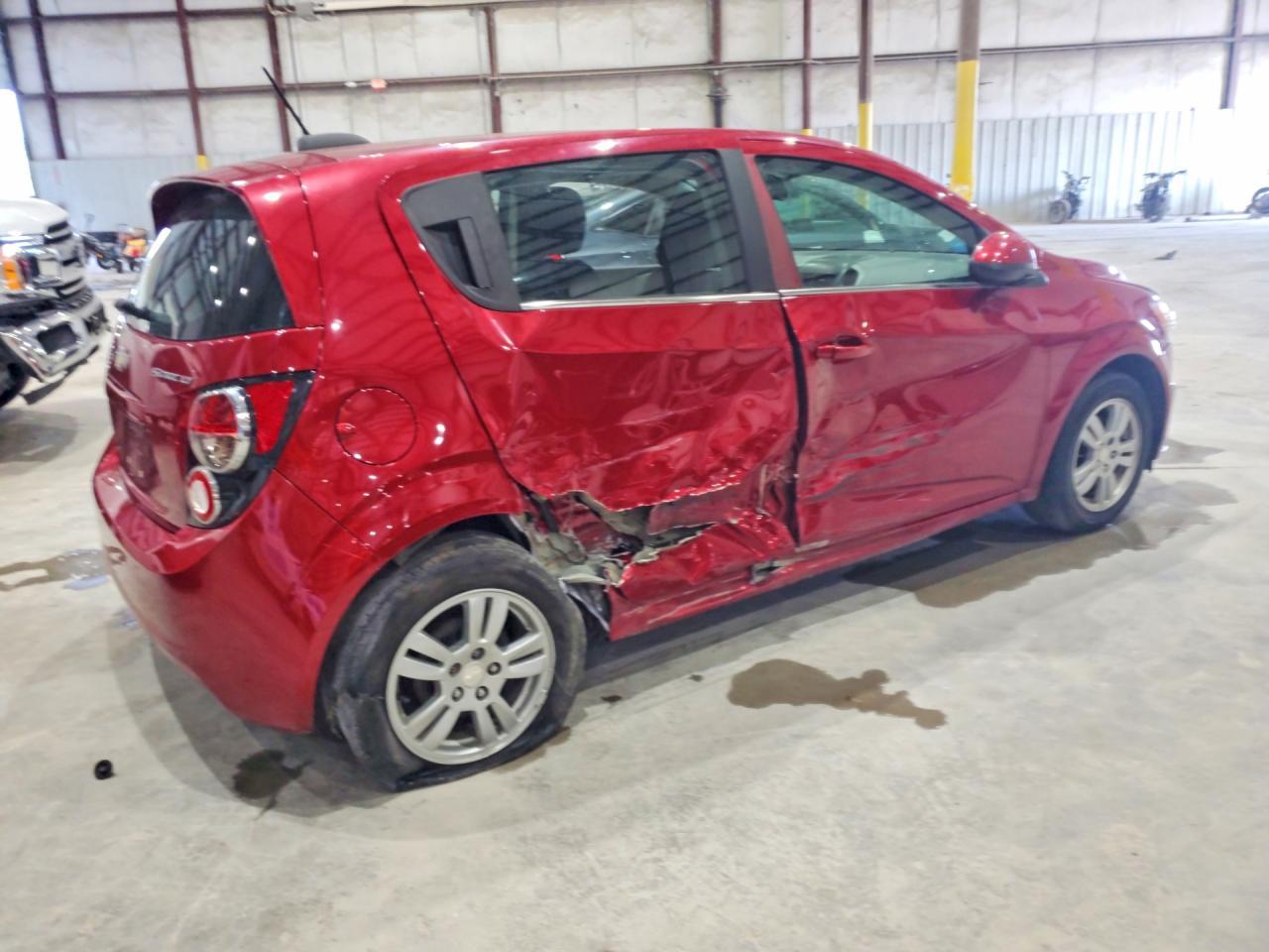 2016 Chevrolet Sonic Lt - Фото 3