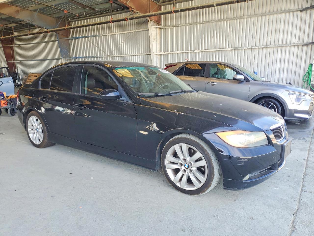 2006 BMW 325 I - Image 4