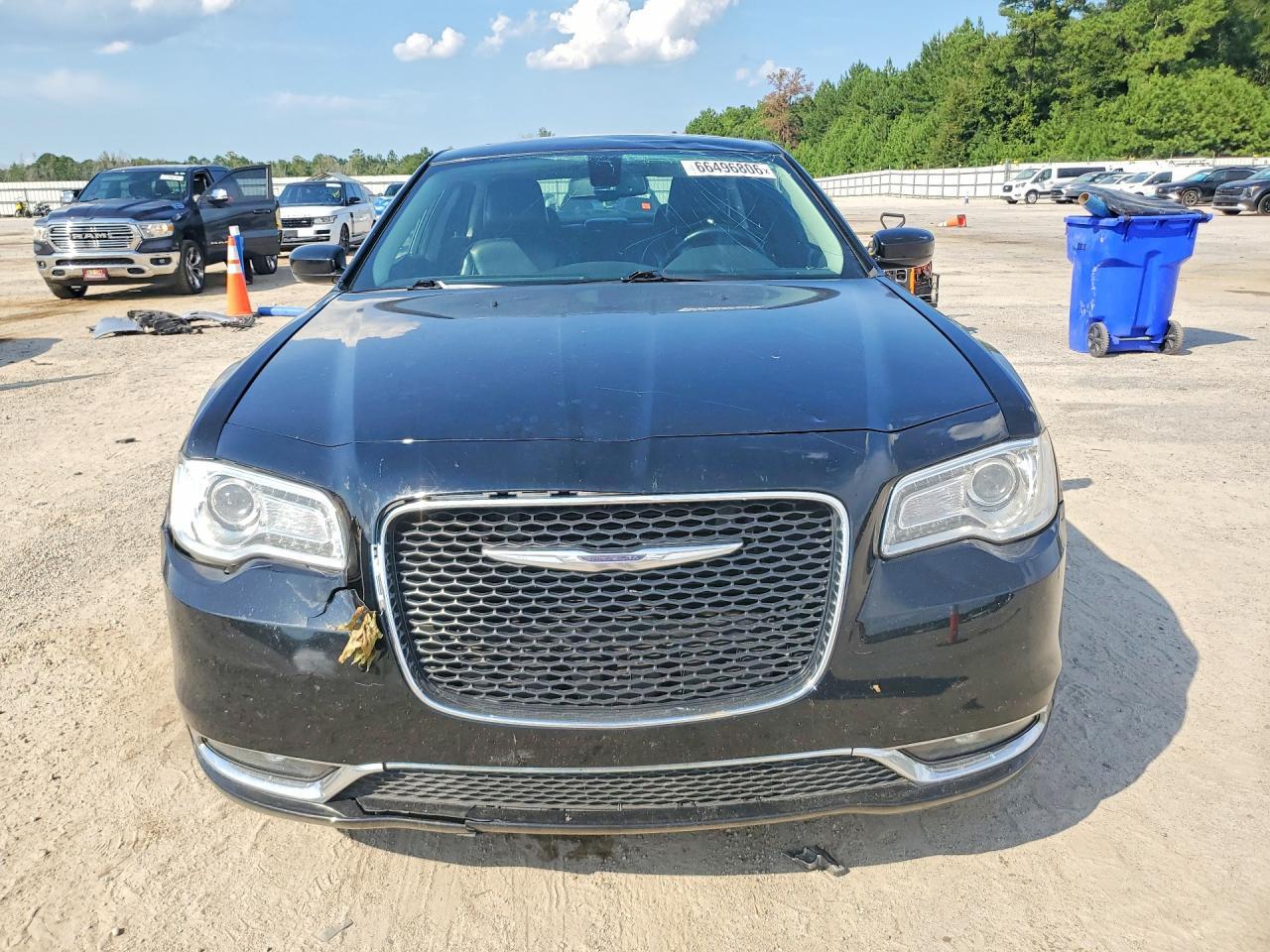 2017 Chrysler 300 Limited - Фото 5
