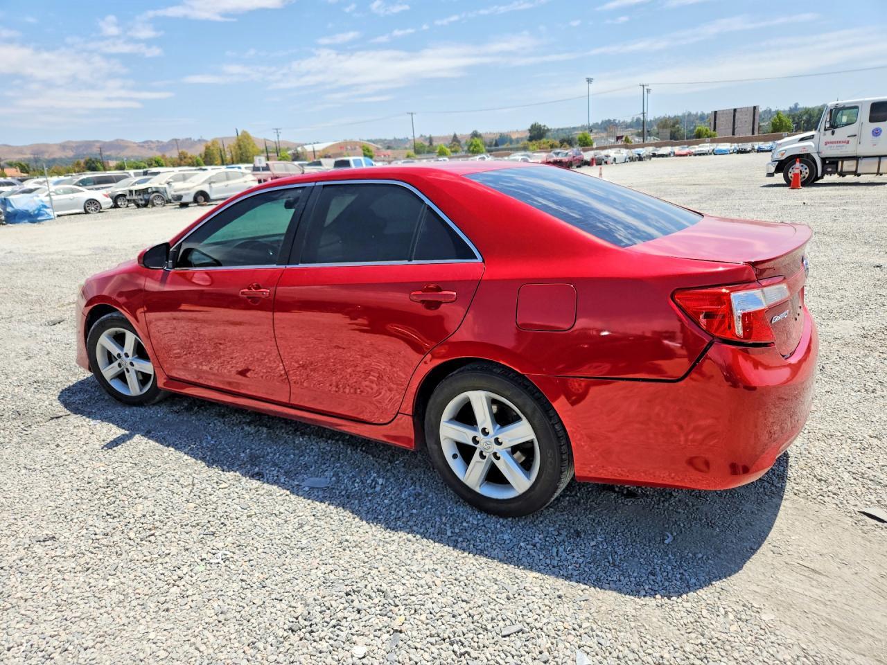 2014 Toyota Camry Se - Image 2