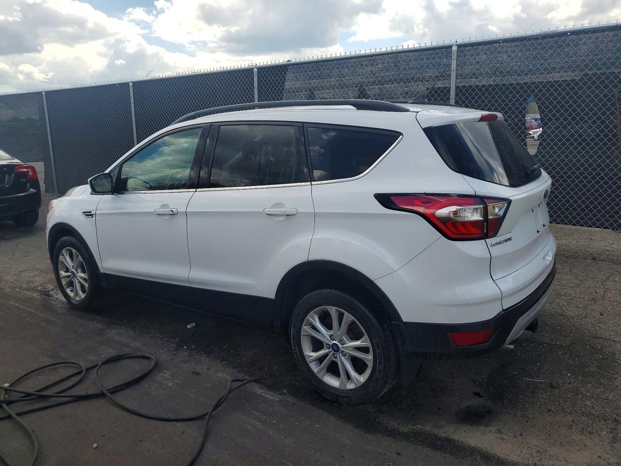 2018 Ford Escape Se - Фото 2