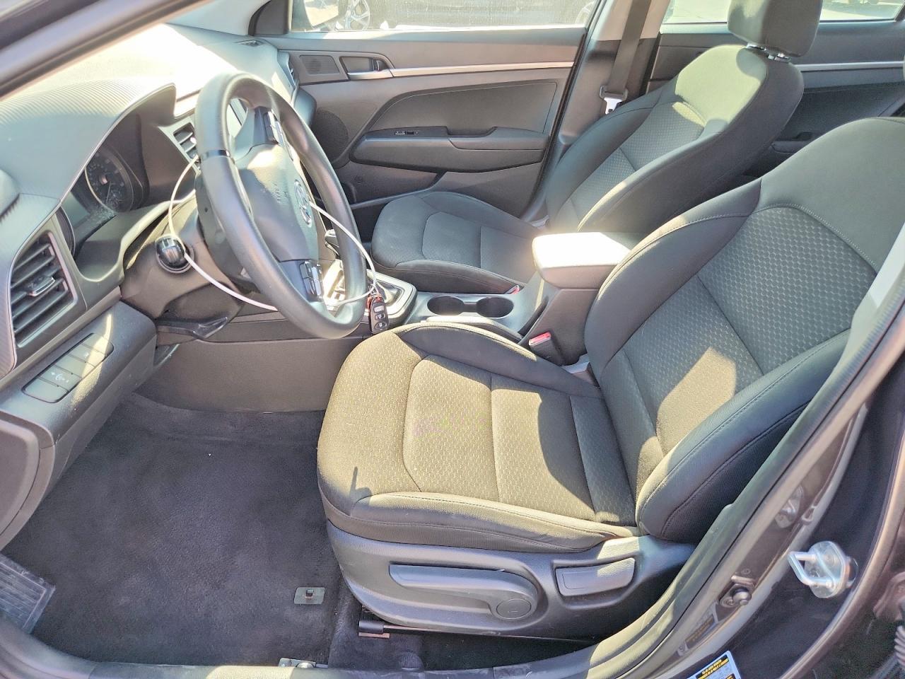 2020 Hyundai Elantra Se - Фото 7