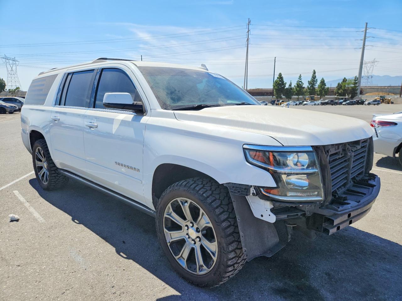 2017 Chevrolet Suburban C1500 Premier - Image 4