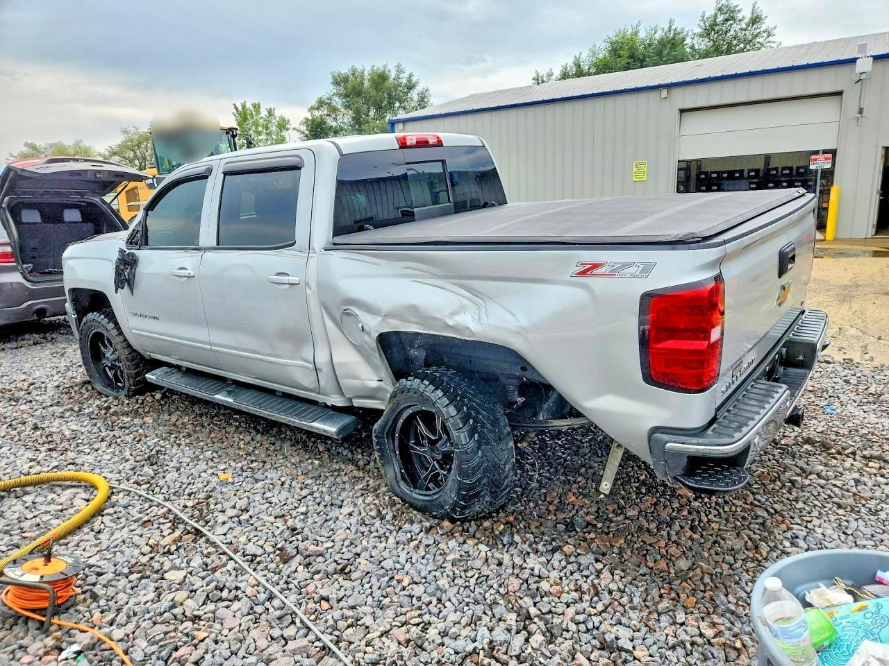 2015 Chevrolet Silverado K1500 Lt - Image 2