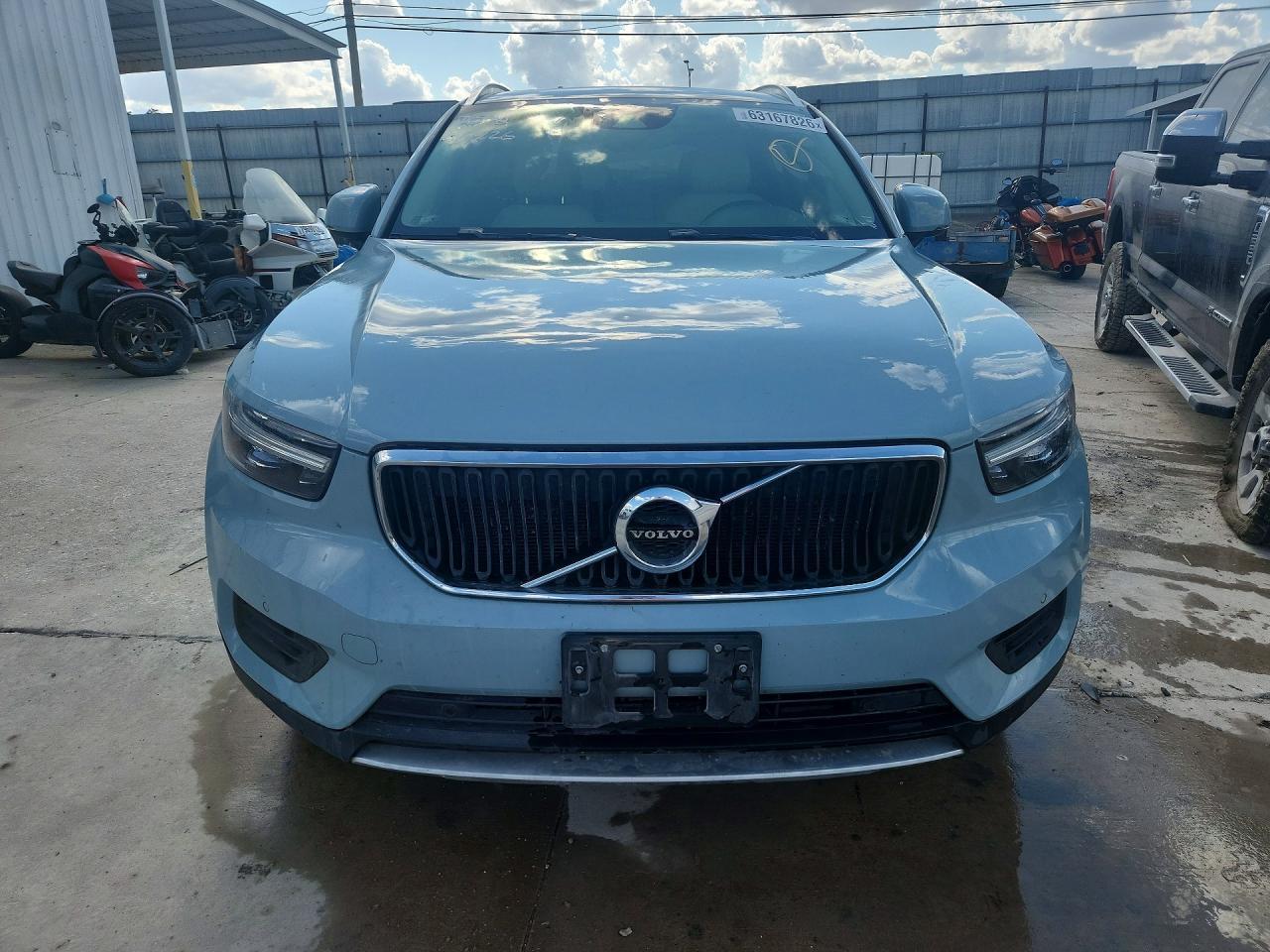 2019 Volvo Xc40 T5 Momentum - Image 5