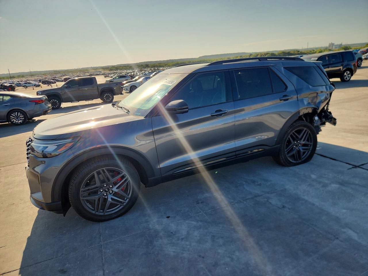 2025 Ford Explorer St