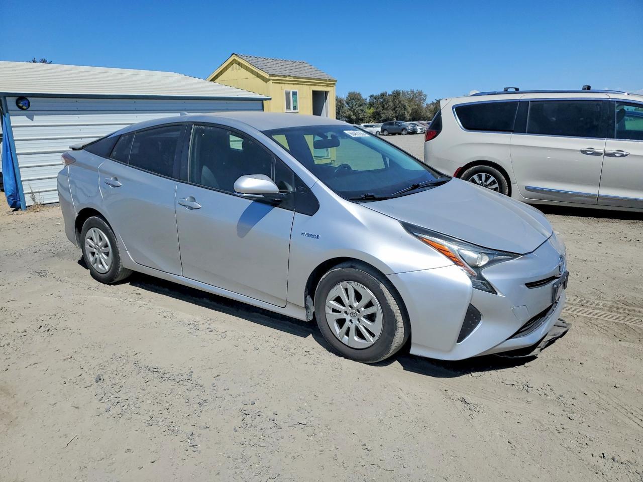 2016 Toyota Prius Two Eco - Фото 4