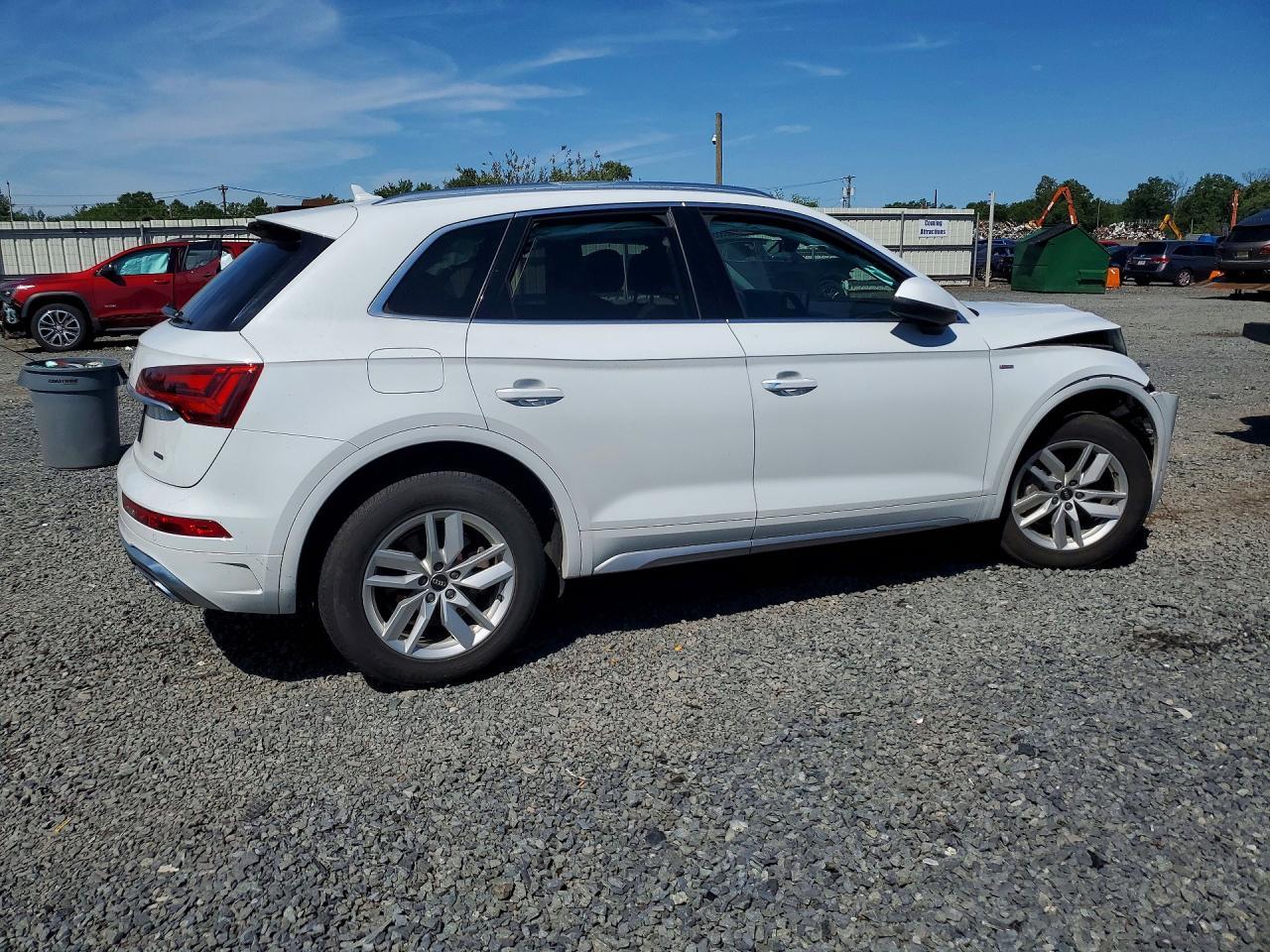 2022 Audi Q5 Premium 45 - Image 3