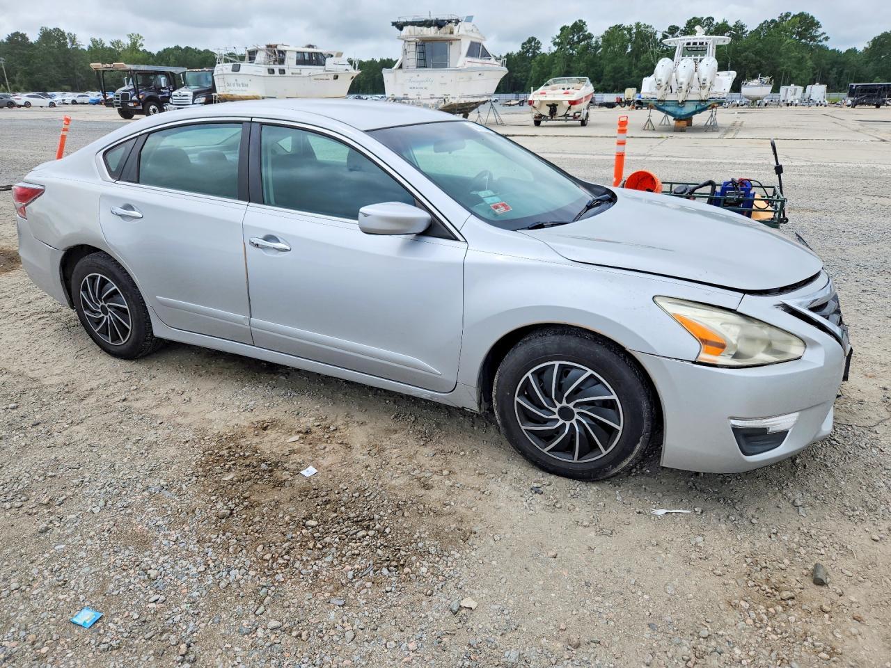 2014 Nissan Altima 2.5 S - Image 4