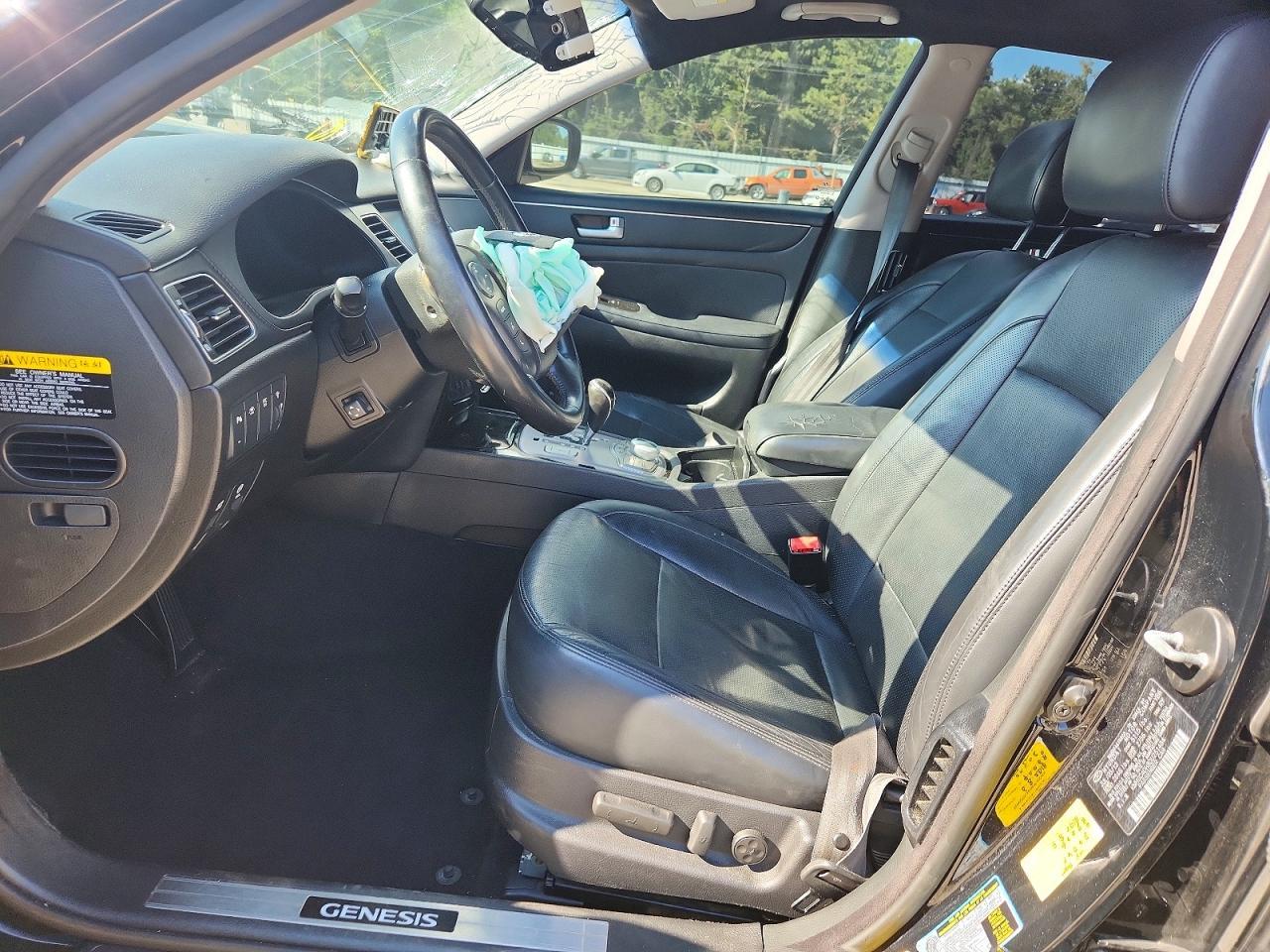 2013 Hyundai Genesis 5.0L - Image 7