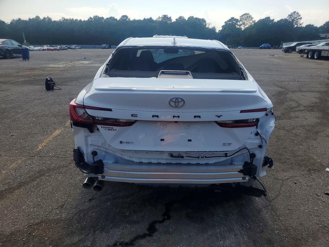 2026 Toyota Camry Se - Фото 6