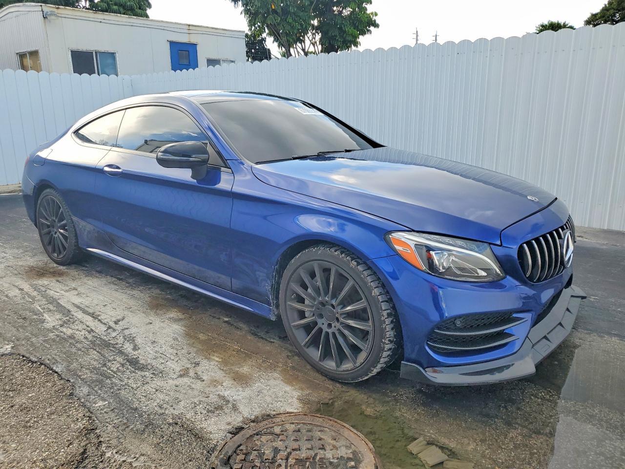 2017 Mercedes-Benz C 300 - Image 4