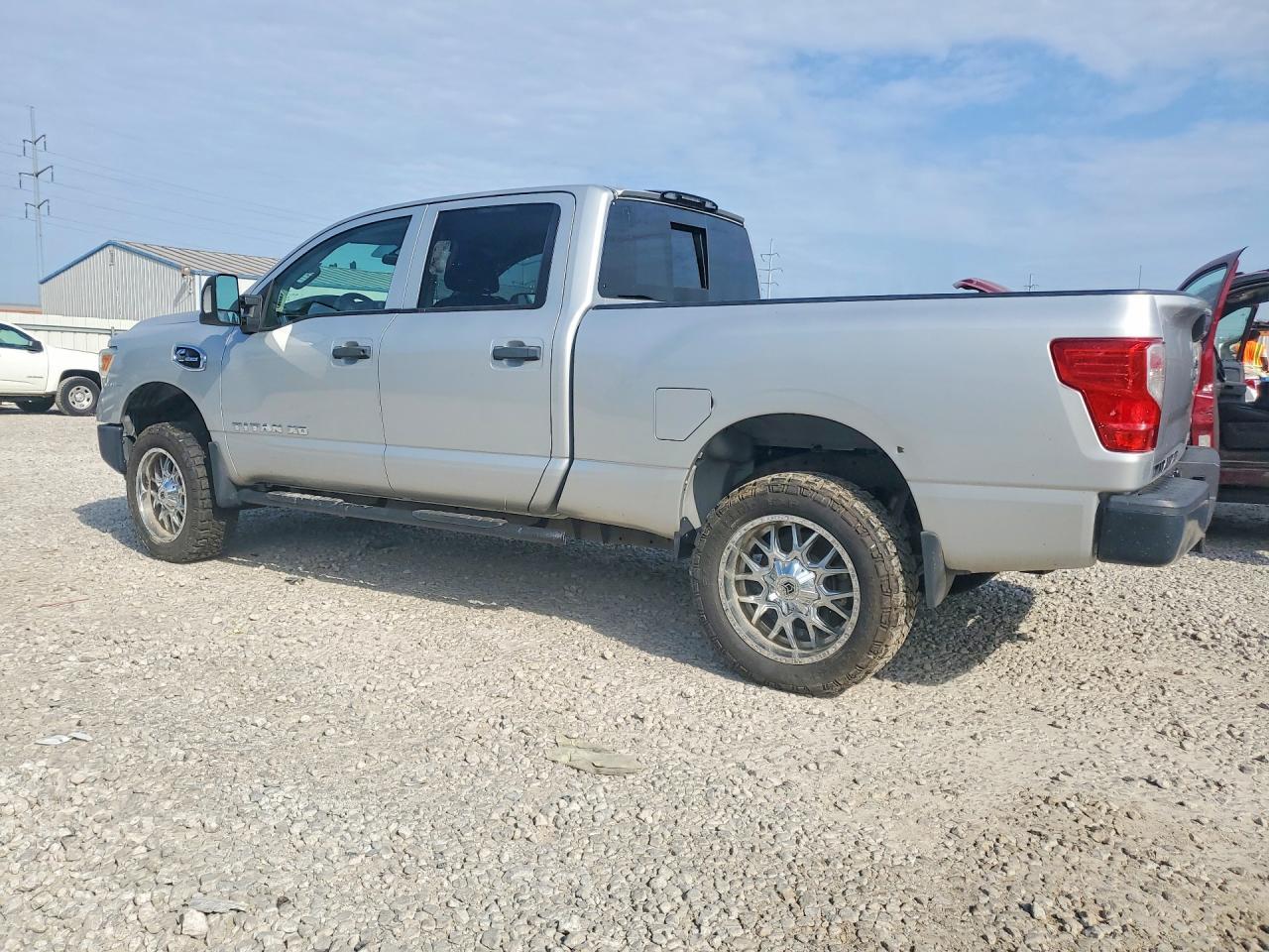 2017 Nissan Titan Xd S - Фото 2