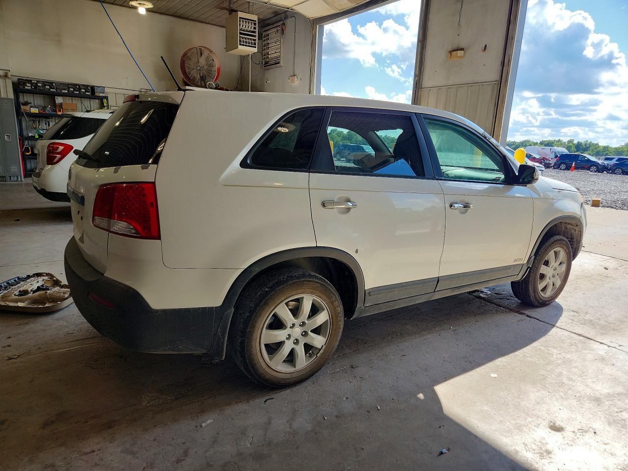 2011 Kia Sorento Lx - Фото 3