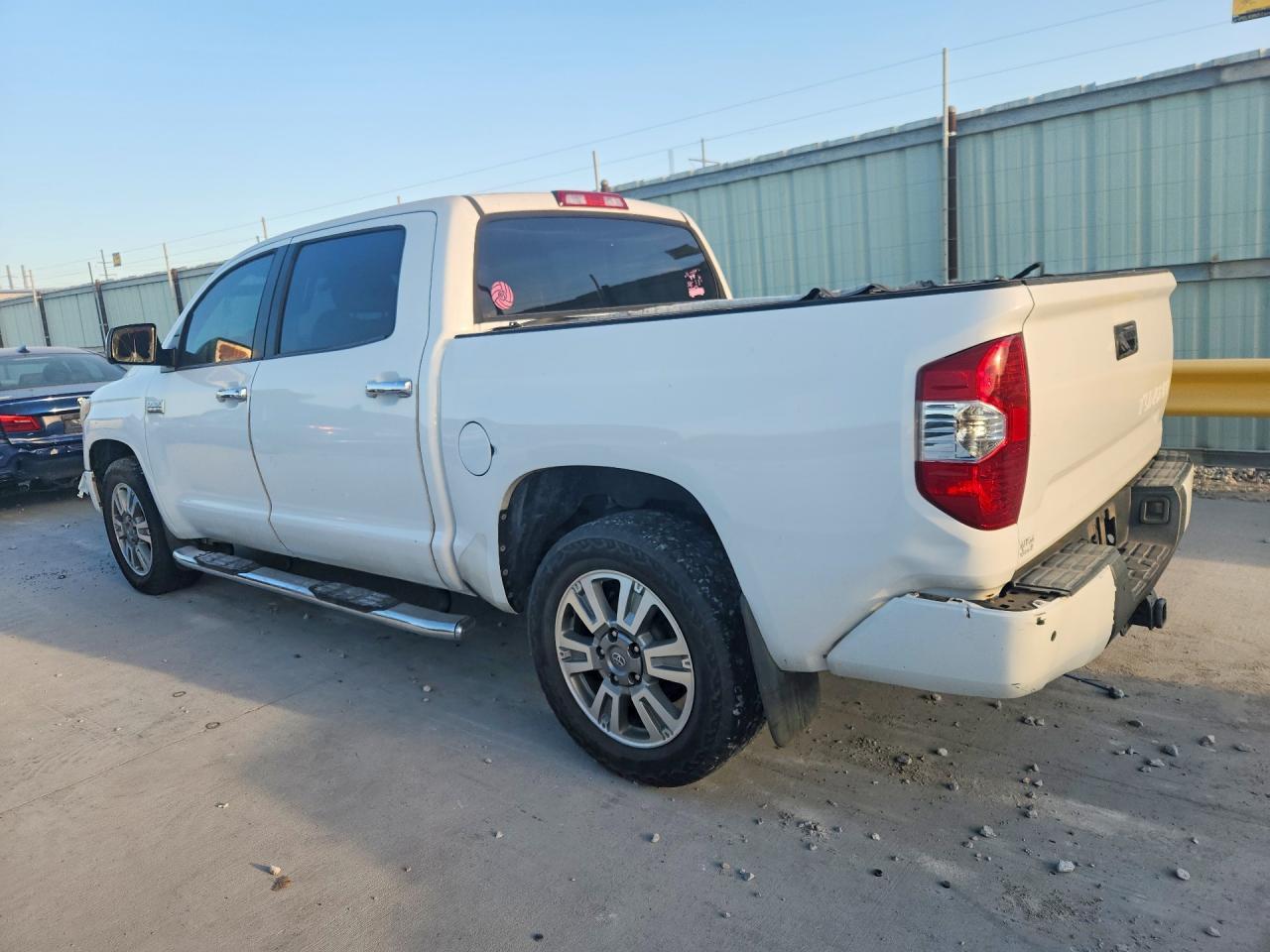 2015 Toyota Tundra Platinum - Image 2