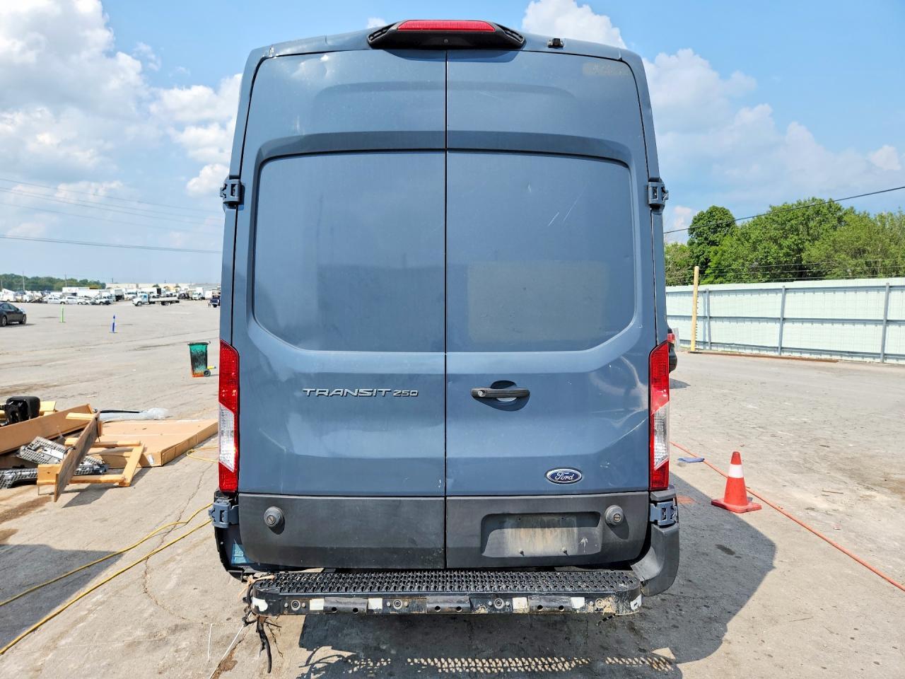 2020 Ford Transit T-250 - Фото 6