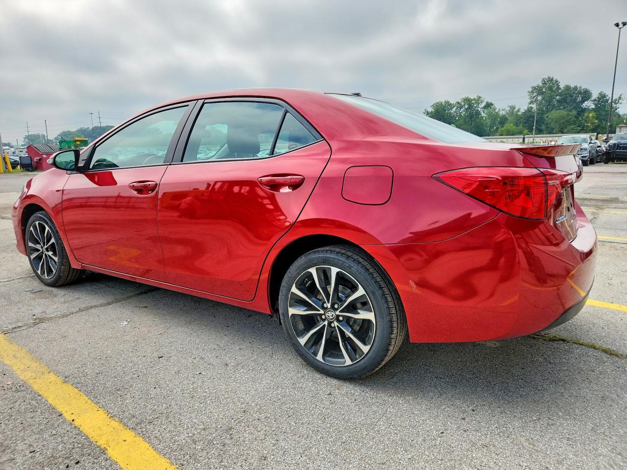 2017 Toyota Corolla Se - Фото 2