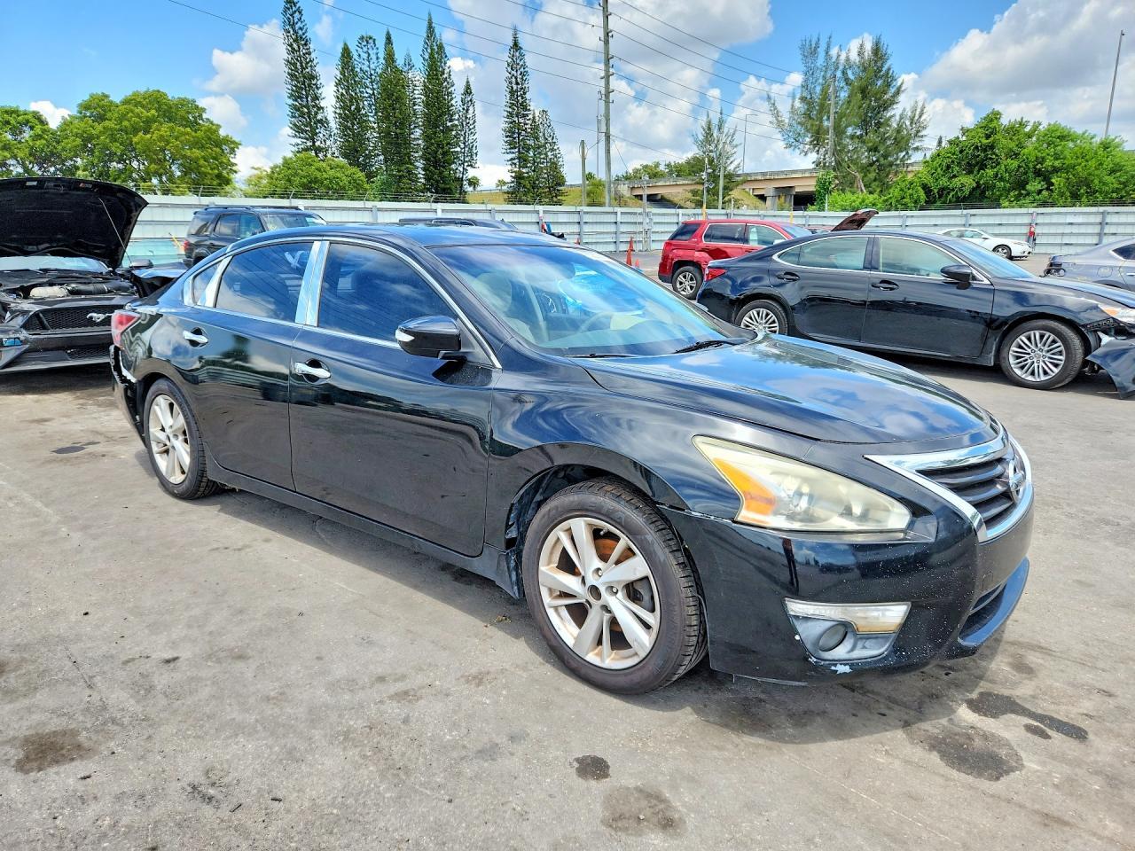 2014 Nissan Altima 2.5 - Фото 4